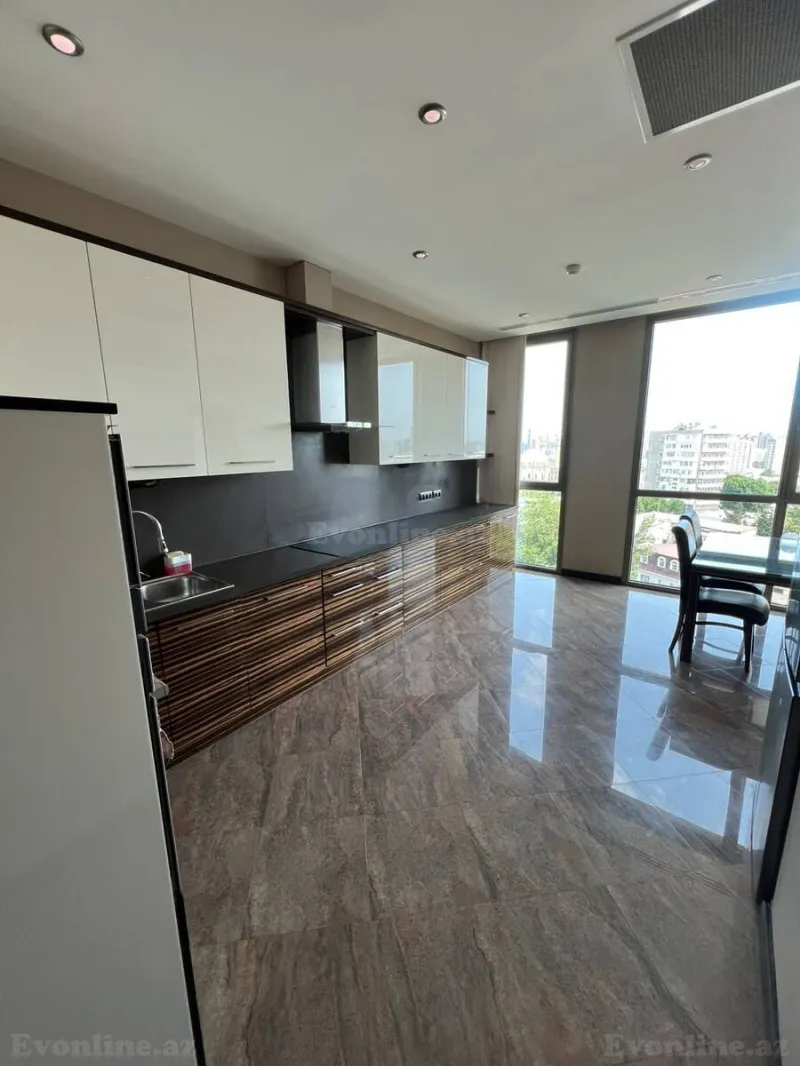 Kirayə verilir 5 otaqlı Mənzil Yeni tikili 200 m² Səbail r. - şəkil 15