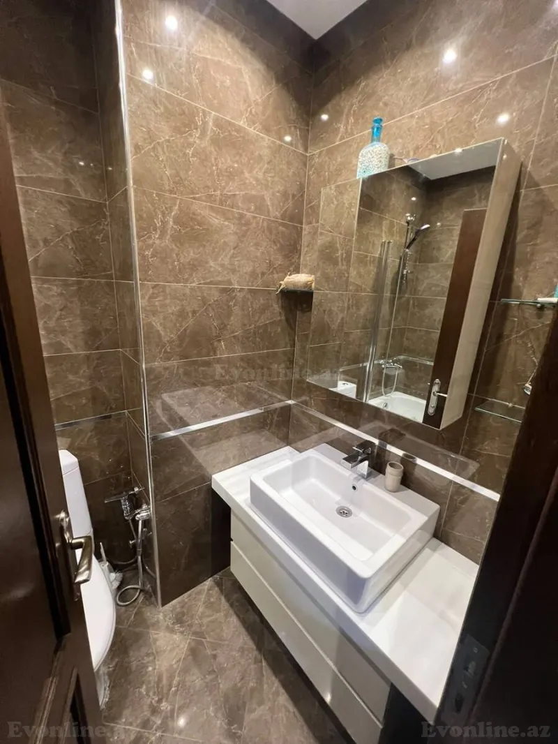 Kirayə verilir 5 otaqlı Mənzil Yeni tikili 200 m² Səbail r. - şəkil 21