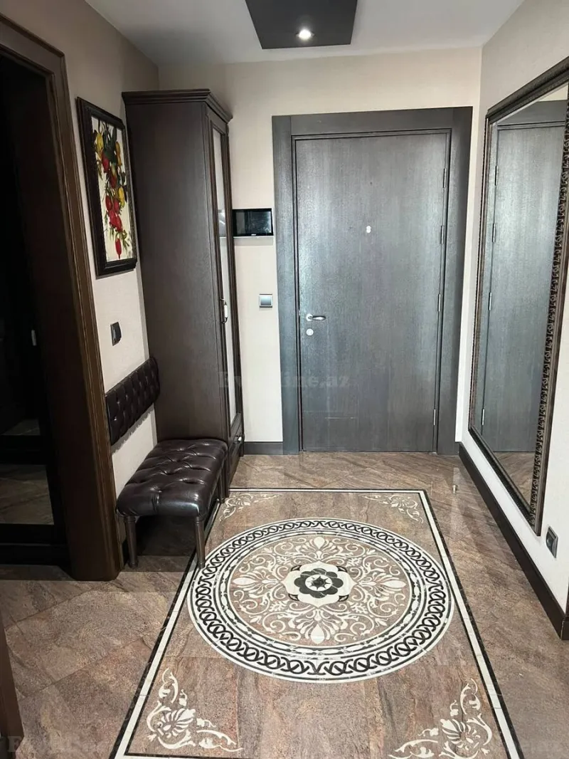 Kirayə verilir 5 otaqlı Mənzil Yeni tikili 200 m² Səbail r. - şəkil 24