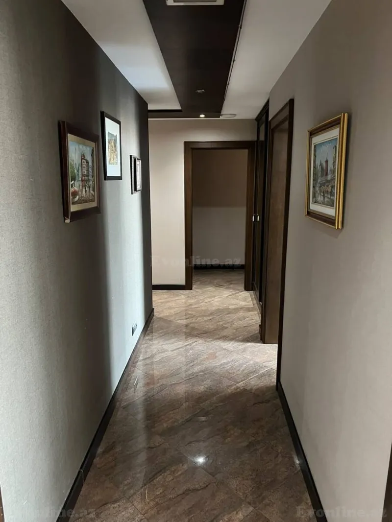 Kirayə verilir 5 otaqlı Mənzil Yeni tikili 200 m² Səbail r. - şəkil 25