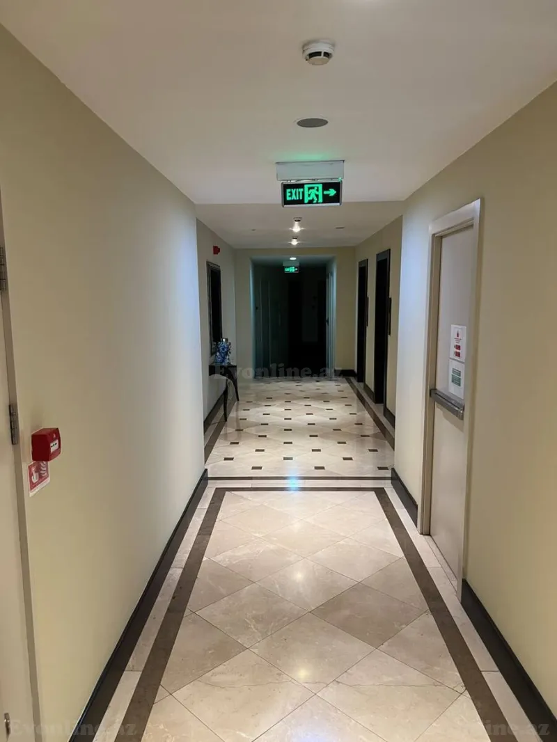 Kirayə verilir 5 otaqlı Mənzil Yeni tikili 200 m² Səbail r. - şəkil 26