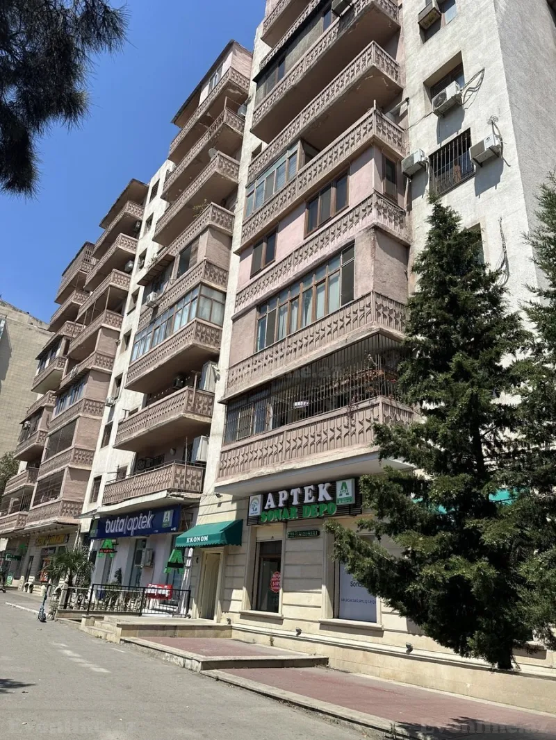 Satılır 4 otaqlı Mənzil Köhnə tikili 115 m² 20 Yanvar m. - şəkil 2