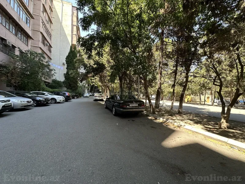 Satılır 4 otaqlı Mənzil Köhnə tikili 115 m² 20 Yanvar m. - şəkil 20