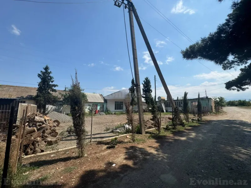 Satılır Obyekt 1000 m² Goranboy