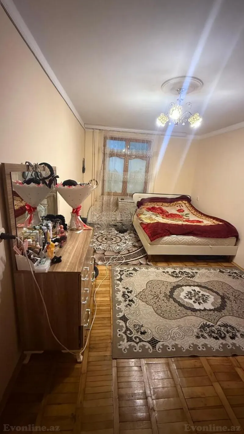 Satılır 2 otaqlı Mənzil Köhnə tikili 55 m² Neftçilər m. - şəkil 3