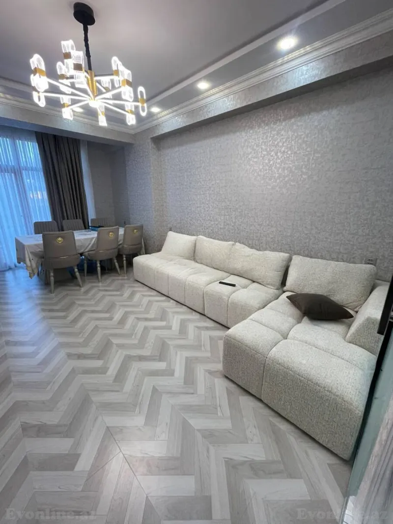 3 otaqlı Mənzil 100 m² 28 May m. Satılır