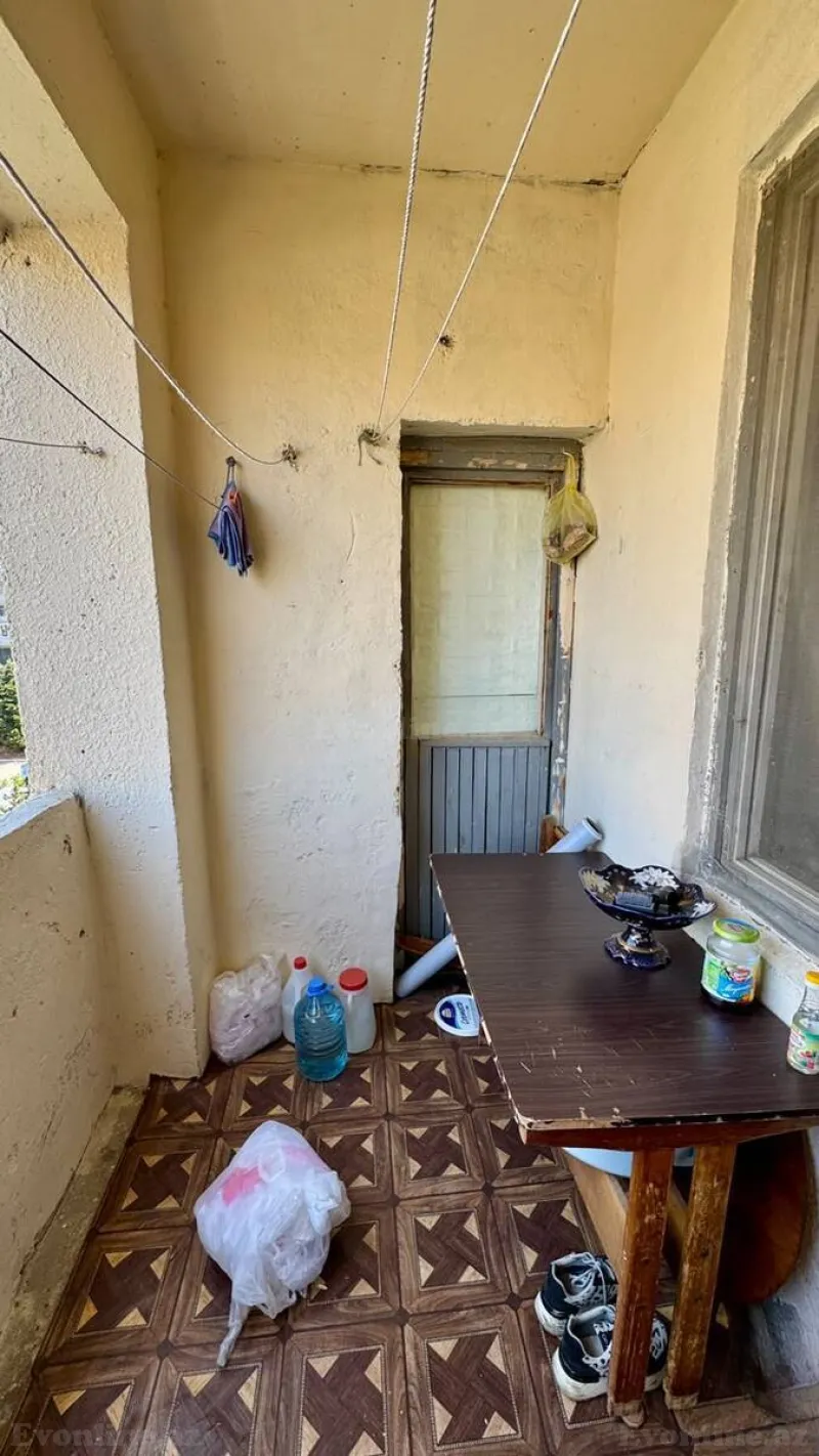 Satılır 3 otaqlı Mənzil Köhnə tikili 75 m² Yeni Günəşli - şəkil 13