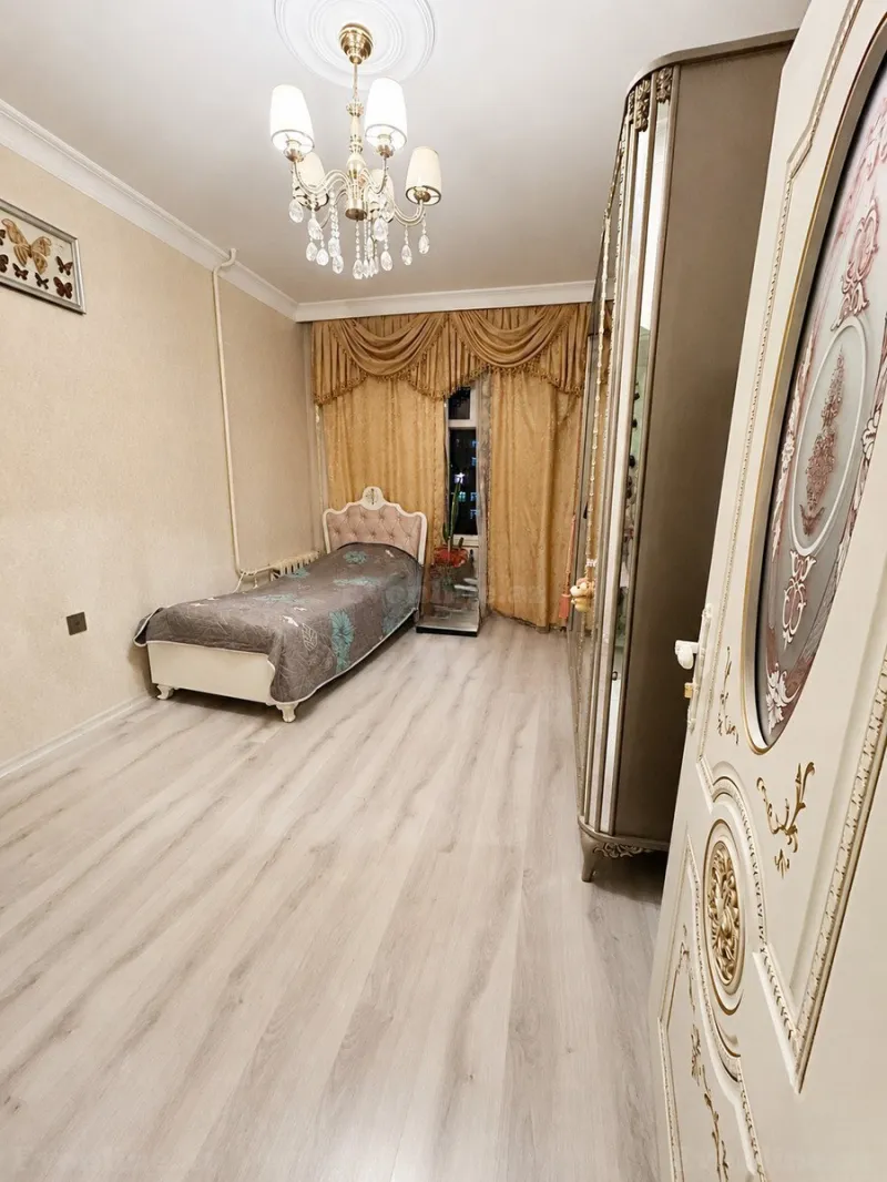 Satılır 5 otaqlı Mənzil Yeni tikili 105 m² İnşaatçılar m. - şəkil 7