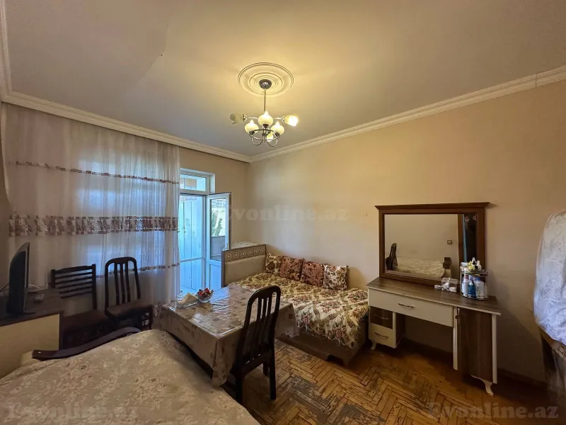 Satılır 3 otaqlı Mənzil Köhnə tikili 80 m² Xalqlar Dostluğu m. - şəkil 2
