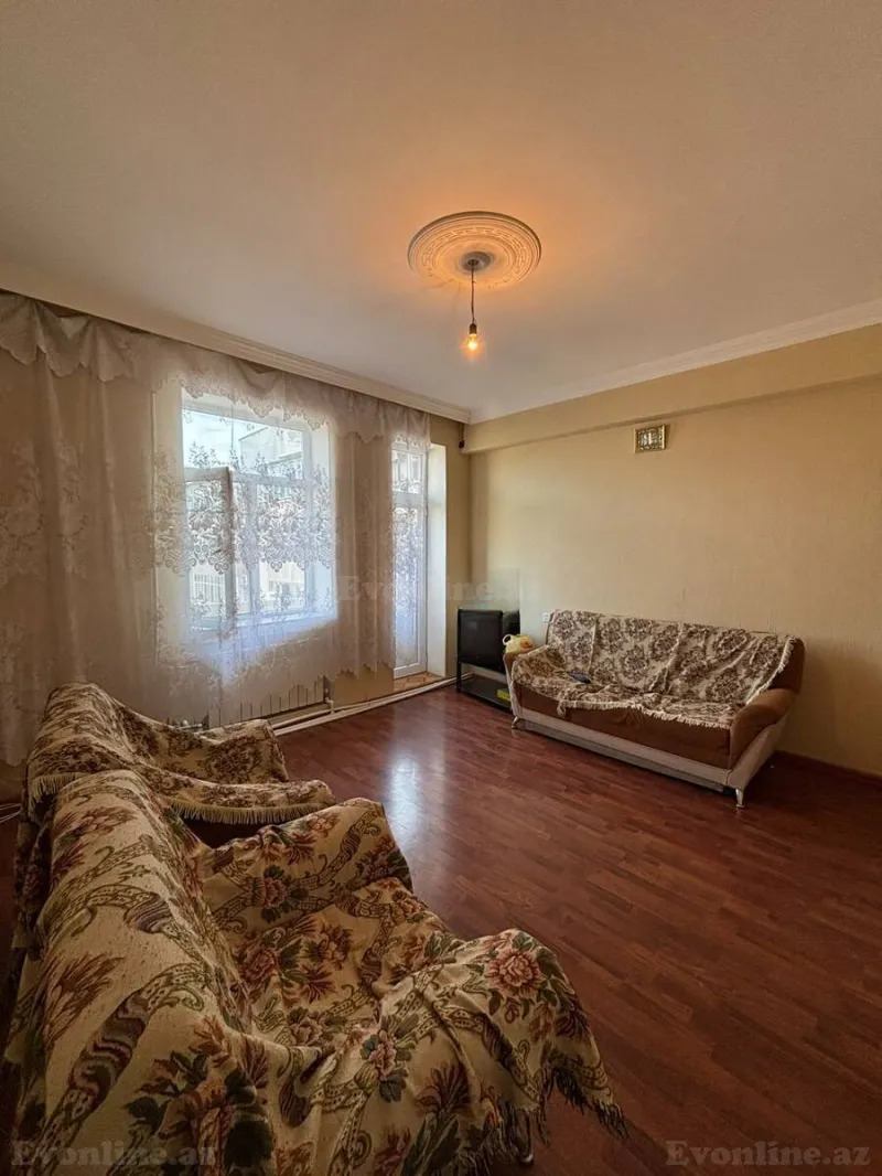 2 otaqlı Mənzil 75 m² Neftçilər m. Kirayə verilir