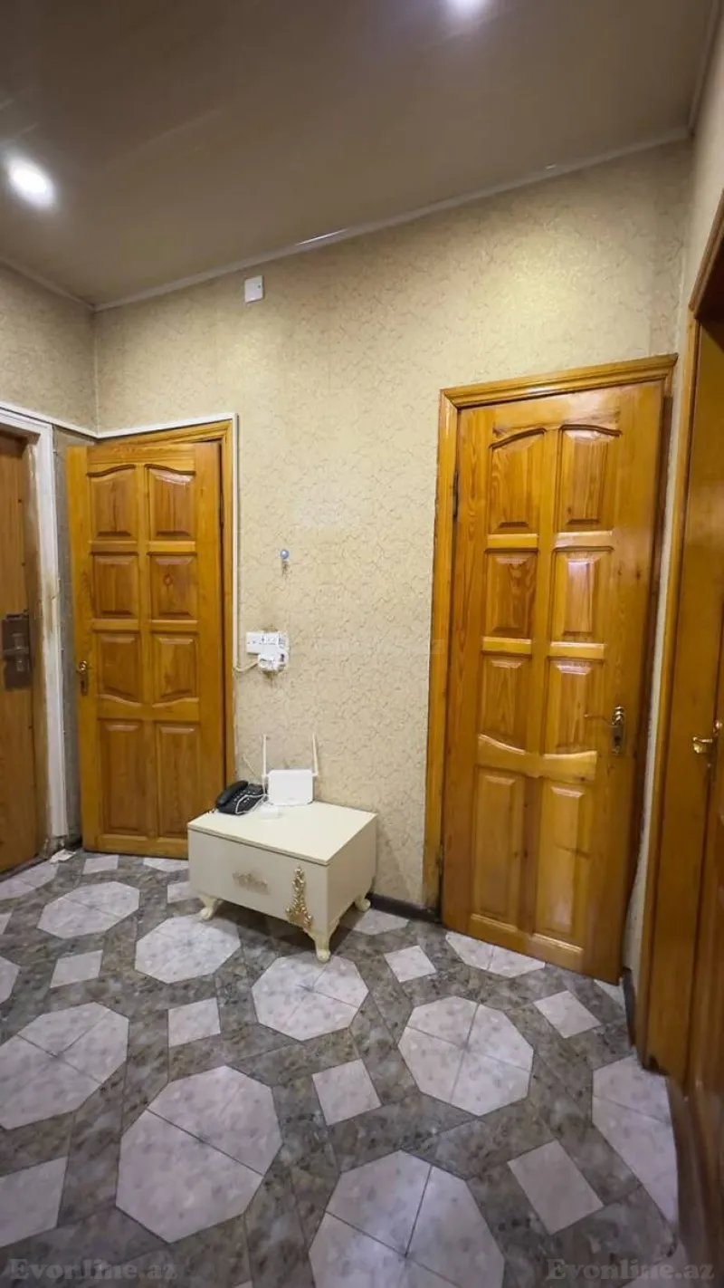 Satılır 3 otaqlı Mənzil Köhnə tikili 75 m² Memar Əcəmi m. - şəkil 5