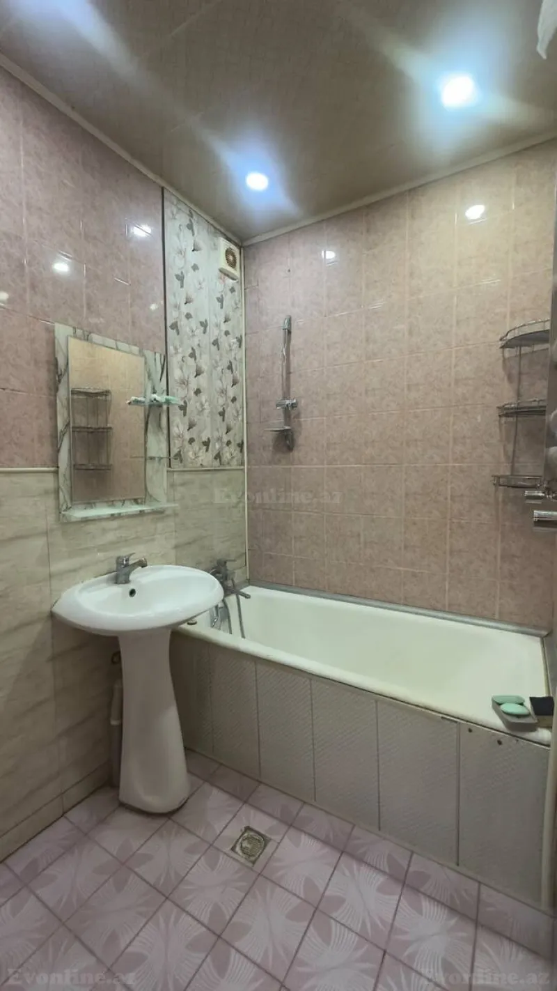 Satılır 3 otaqlı Mənzil Köhnə tikili 75 m² Memar Əcəmi m. - şəkil 8