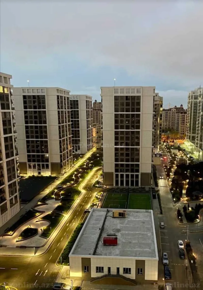 3 otaqlı Mənzil 137 m² Koroğlu m. Satılır
