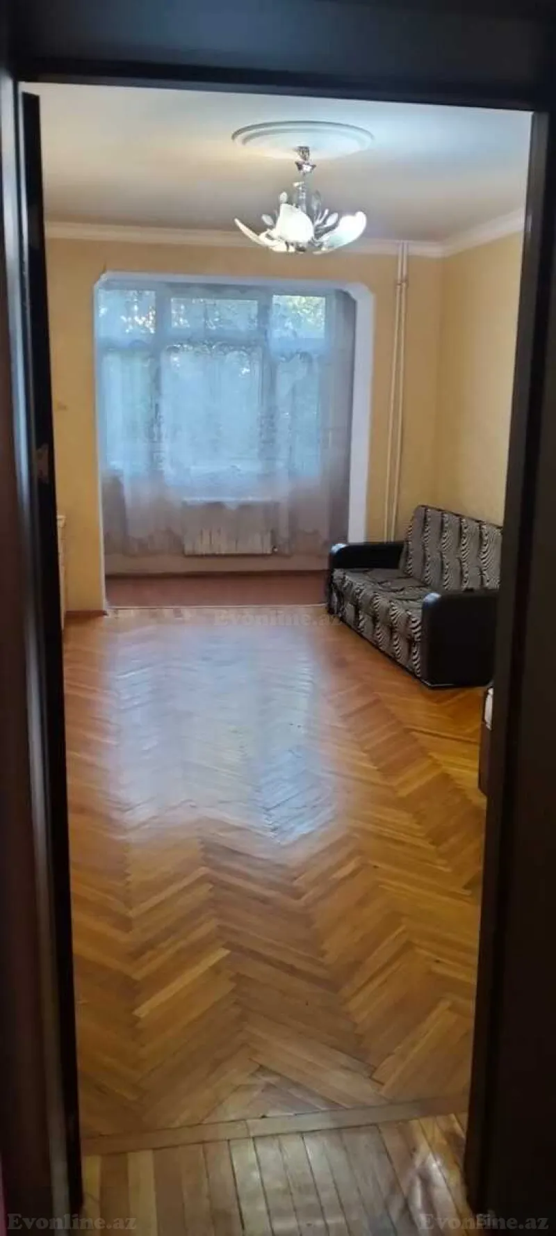 Kirayə verilir 2 otaqlı Mənzil Köhnə tikili 56 m² Elmlər Akademiyası m.