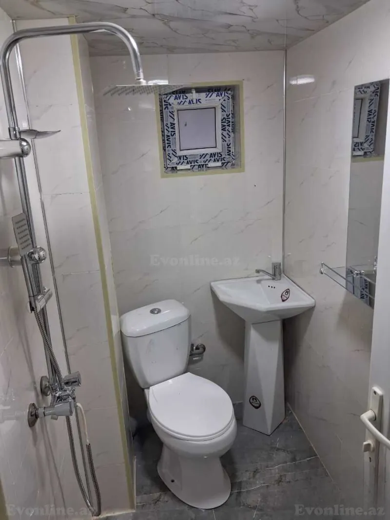 Satılır 2 otaqlı Həyət evi 45 m² İnşaatçılar m. - şəkil 3