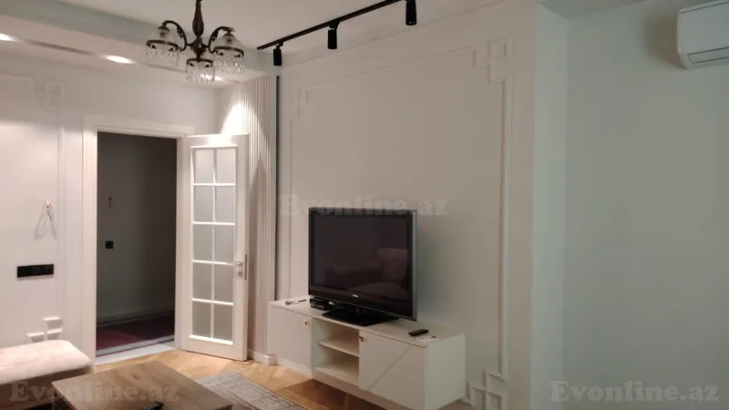 Kirayə verilir 3 otaqlı Mənzil Yeni tikili 117 m² 8 Noyabr m. - şəkil 2