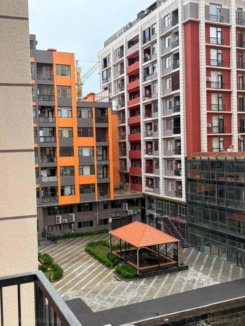 3 otaqlı Mənzil 118 m² 28 May m. Satılır