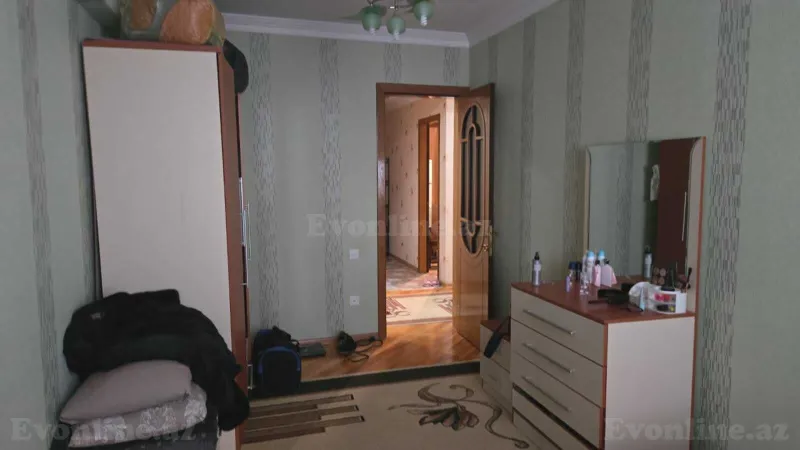 Satılır 3 otaqlı Mənzil Köhnə tikili 90 m² İnşaatçılar m. - şəkil 4