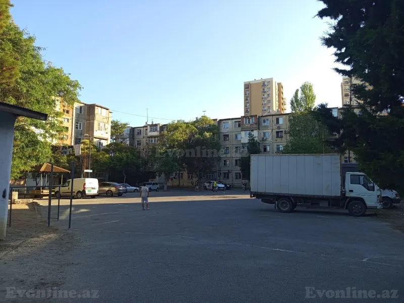 Satılır 2 otaqlı Mənzil Köhnə tikili 48 m² Neftçilər m. - şəkil 2