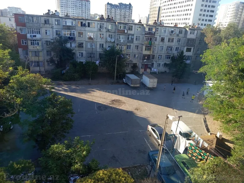 Satılır 2 otaqlı Mənzil Köhnə tikili 48 m² Neftçilər m. - şəkil 3