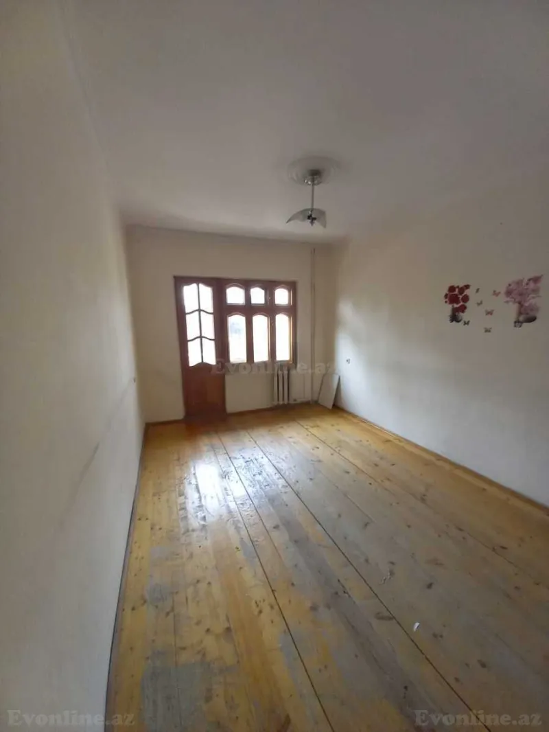 Kirayə verilir 3 otaqlı Mənzil Köhnə tikili 80 m² Azadlıq prospekti m.