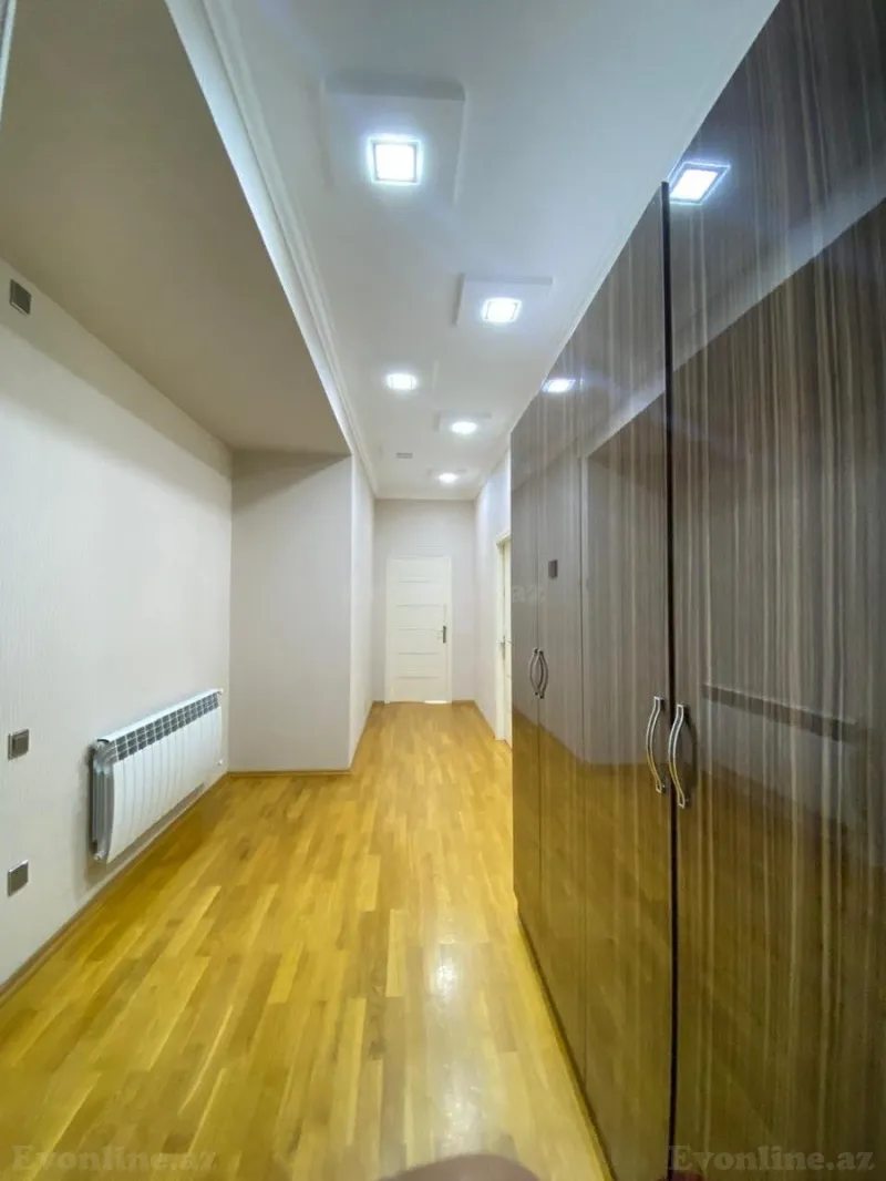 Satılır 3 otaqlı Mənzil Yeni tikili 120 m² İnşaatçılar m. - şəkil 5