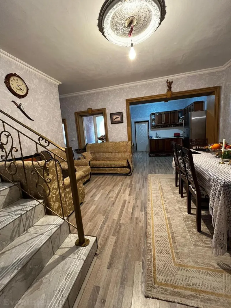 7 otaqlı Həyət evi 195 m² Zığ Satılır