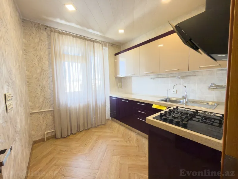 Satılır 2 otaqlı Mənzil Köhnə tikili 65 m² Azadlıq prospekti m. - şəkil 2