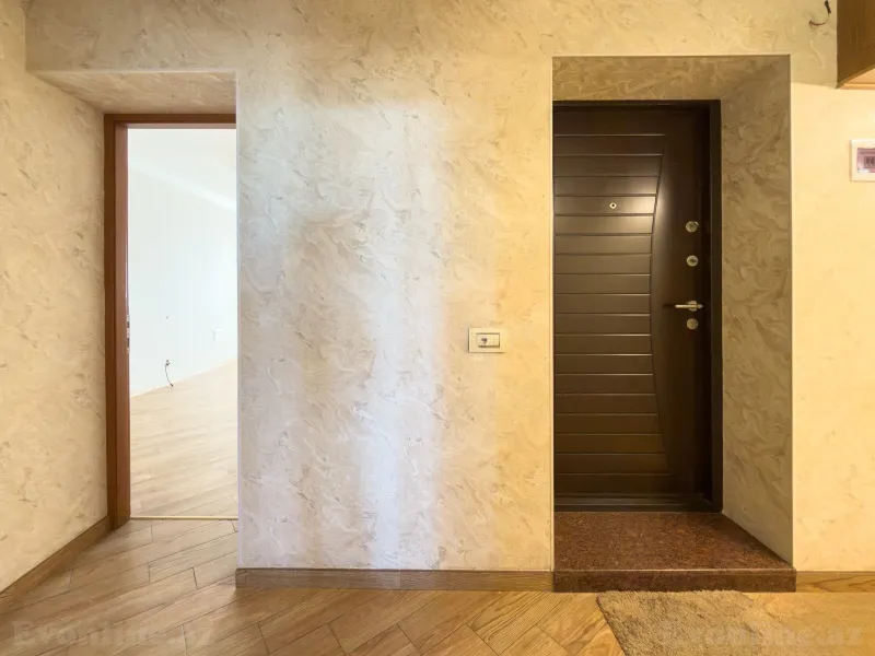 Satılır 2 otaqlı Mənzil Köhnə tikili 65 m² Azadlıq prospekti m. - şəkil 19