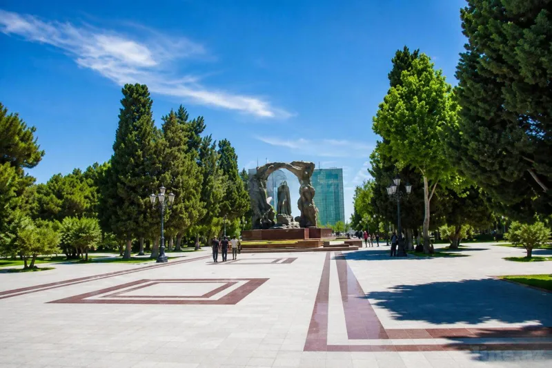 2 otaqlı Mənzil 35 m² Elmlər Akademiyası m. Kirayə verilir