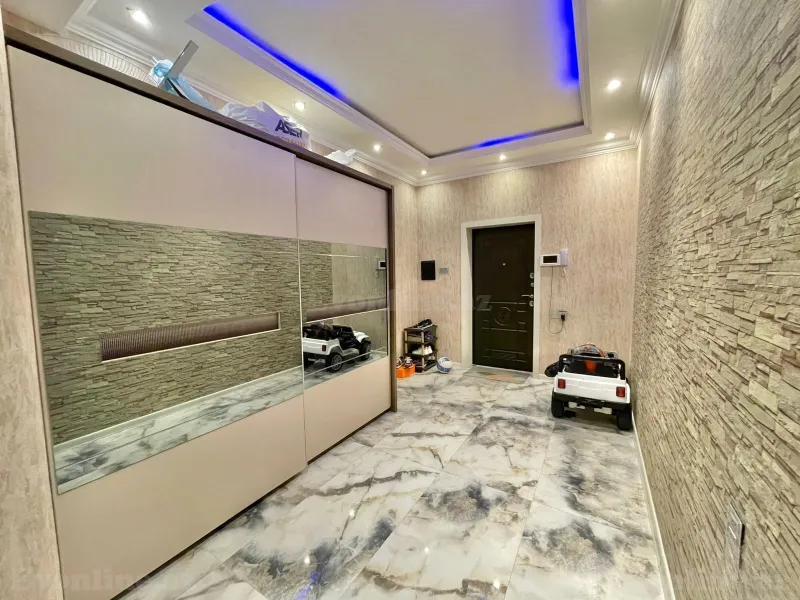 3 otaqlı Mənzil 110 m² 28 May m. Satılır