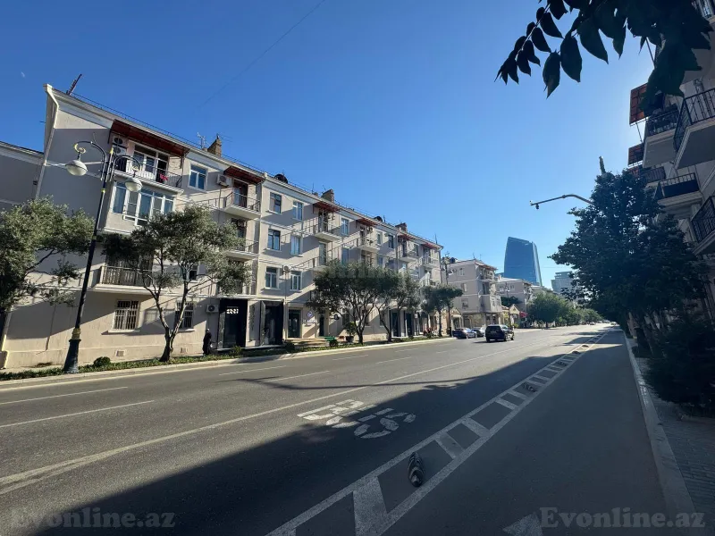 1 otaqlı Mənzil 32 m² Xətai r. Satılır