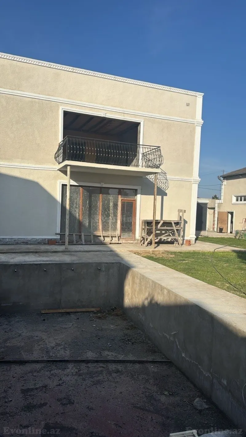 5 otaqlı Həyət evi 240 m² Mərdəkan Satılır