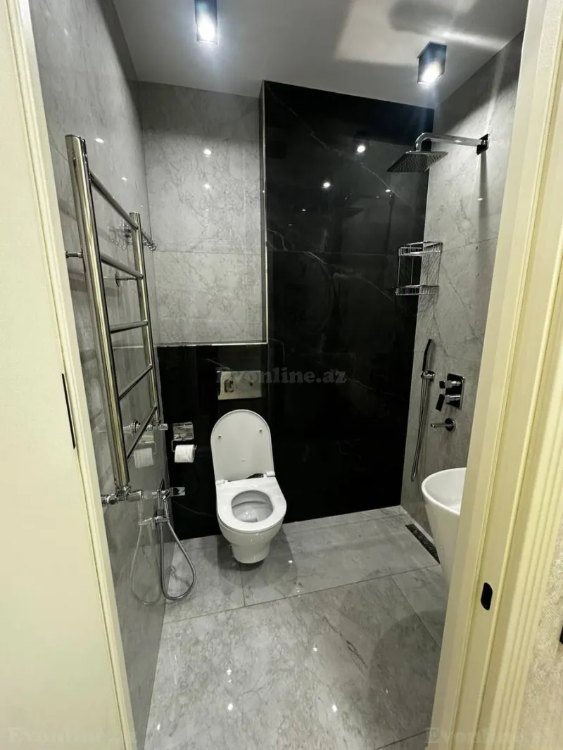 Kirayə verilir 3 otaqlı Mənzil Yeni tikili 100 m² İnşaatçılar m. - şəkil 15