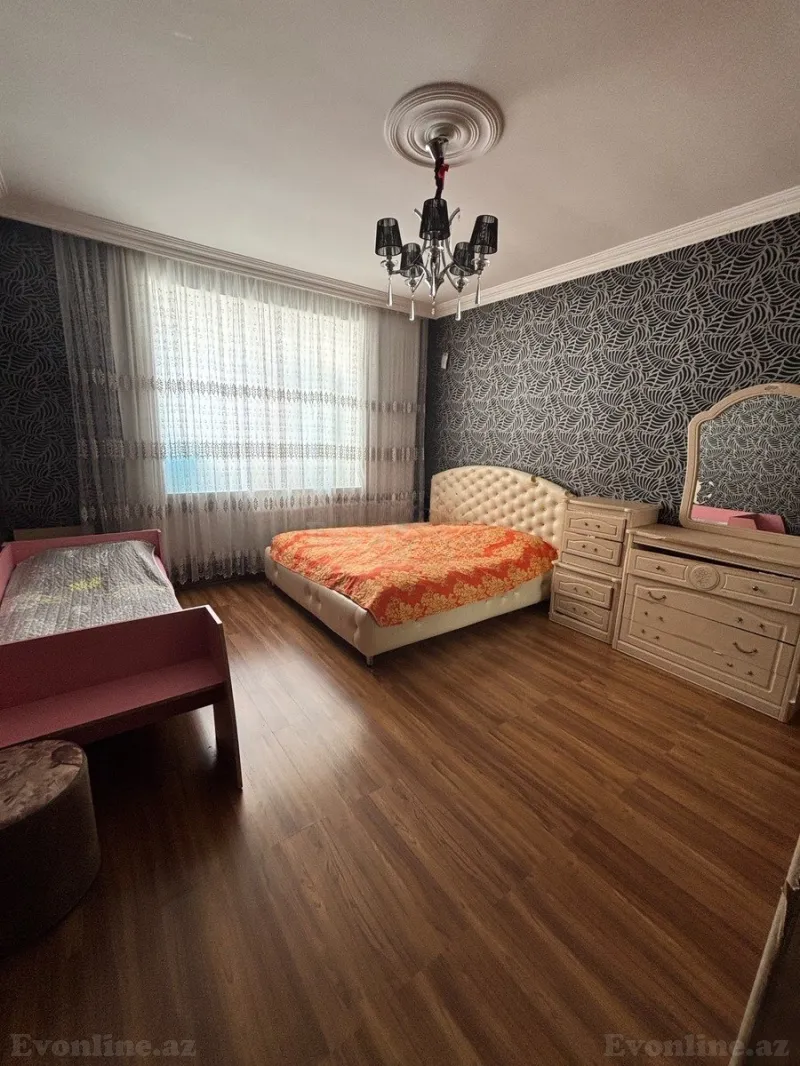 Satılır 3 otaqlı Mənzil Yeni tikili 110 m² İnşaatçılar m. - şəkil 2