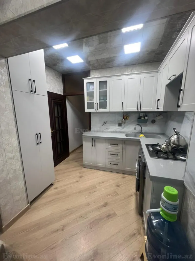 Satılır 3 otaqlı Mənzil Köhnə tikili 80 m² Azadlıq prospekti m. - şəkil 13