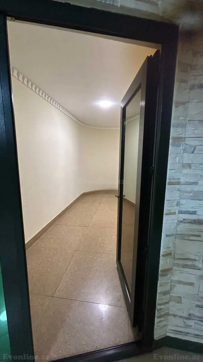 Kirayə verilir Ofis 635 m² Nəsimi r. - şəkil 4