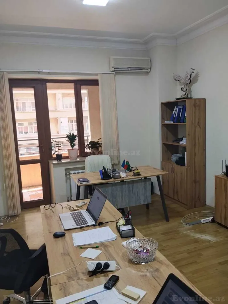 Kirayə verilir Ofis 635 m² Nəsimi r. - şəkil 7