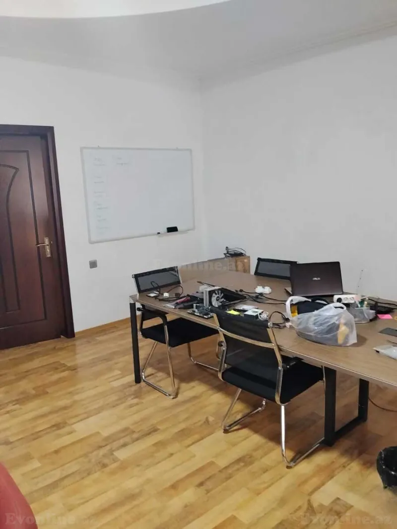 Kirayə verilir Ofis 635 m² Nəsimi r. - şəkil 11