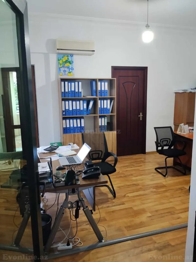 Kirayə verilir Ofis 635 m² Nəsimi r. - şəkil 20