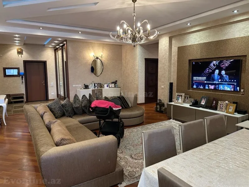 Satılır 4 otaqlı Mənzil Yeni tikili 160 m² Nəsimi r. - şəkil 3