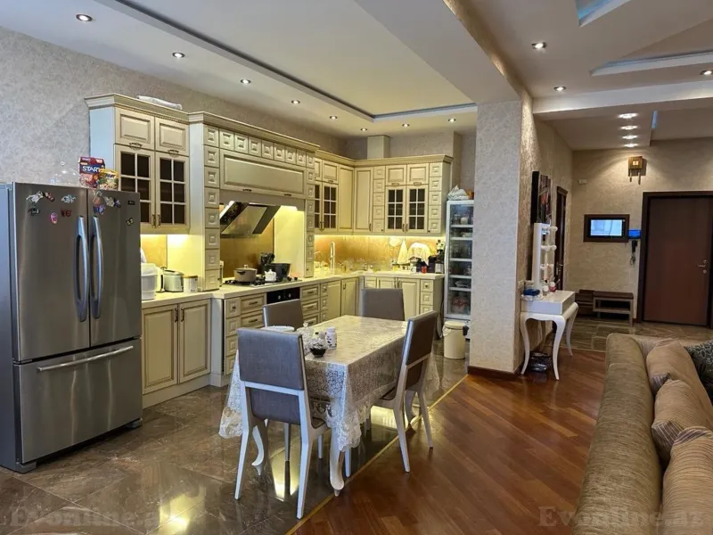 Satılır 4 otaqlı Mənzil Yeni tikili 160 m² Nəsimi r. - şəkil 12
