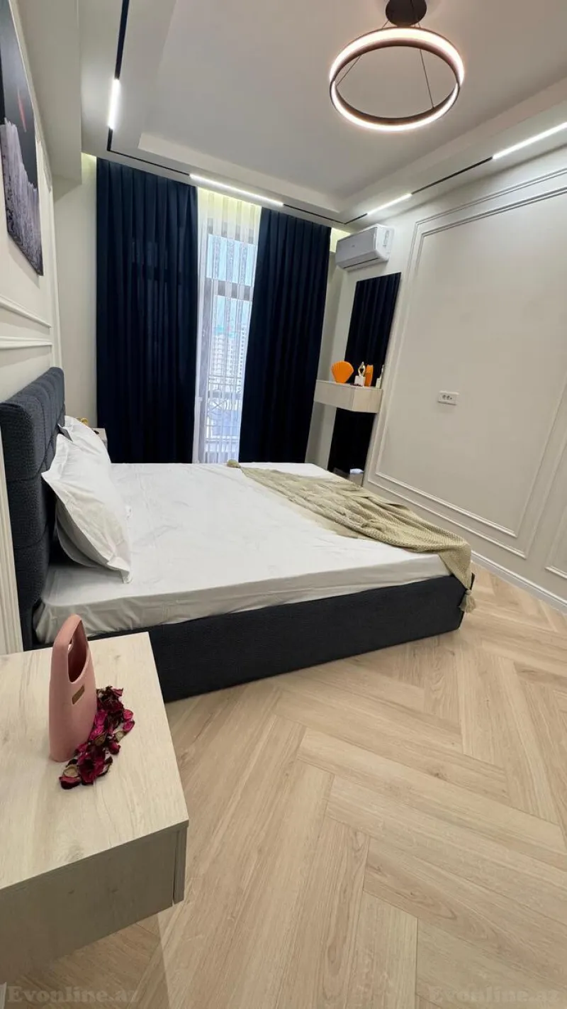 Satılır 3 otaqlı Mənzil Yeni tikili 91 m² 8 Noyabr m. - şəkil 5