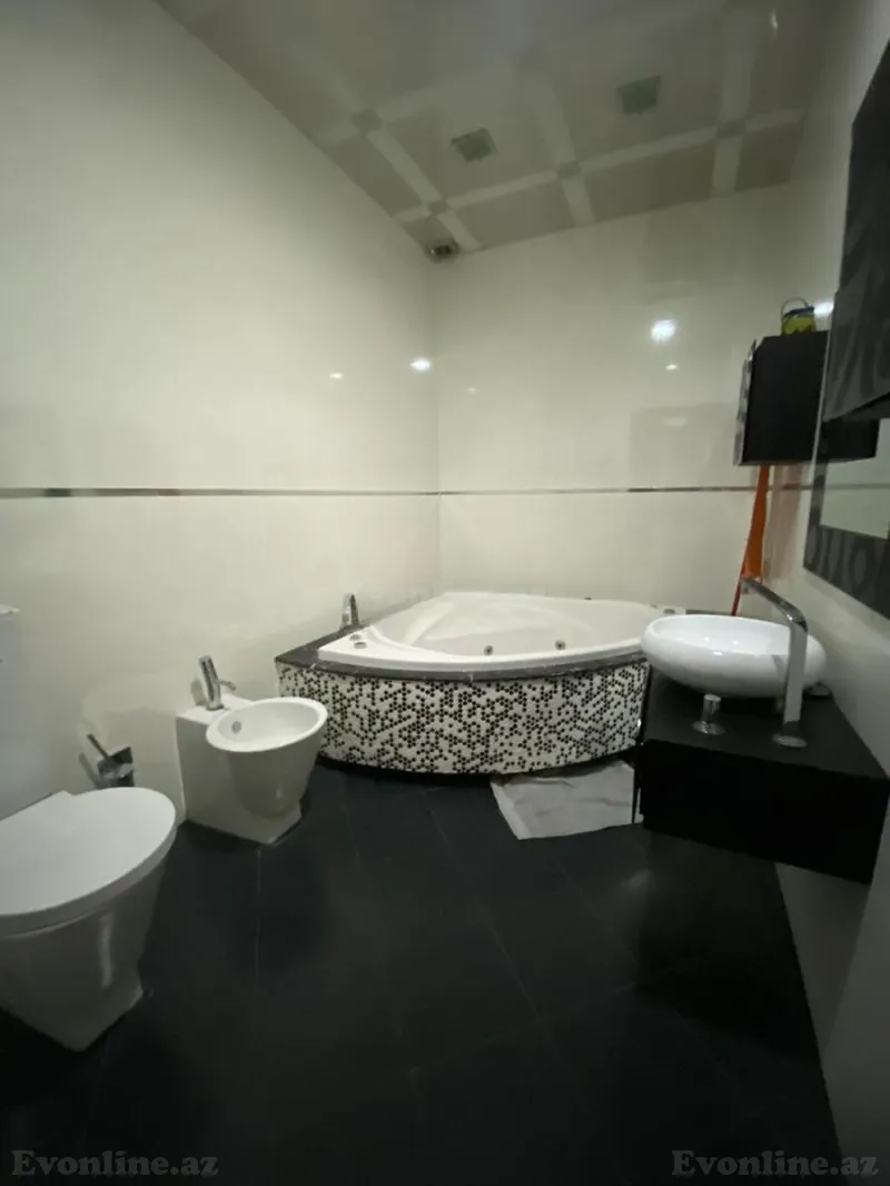 Satılır 4 otaqlı Mənzil Yeni tikili 165 m² Nərimanov r. - şəkil 21