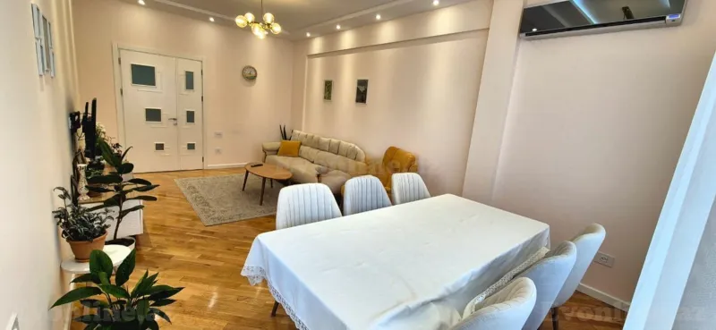 Kirayə verilir 3 otaqlı Mənzil Yeni tikili 120 m² İnşaatçılar m. - şəkil 2