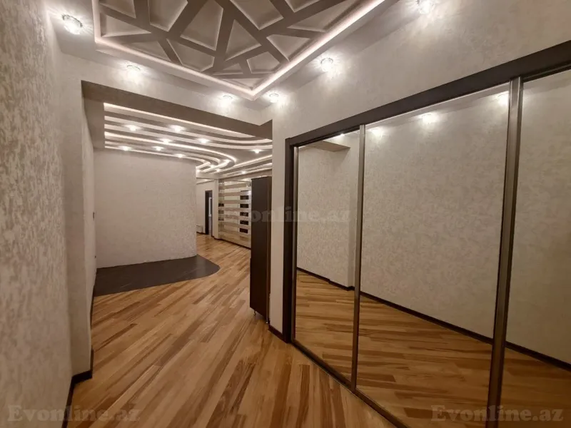 Satılır 3 otaqlı Mənzil Yeni tikili 215 m² 28 May m. - şəkil 19