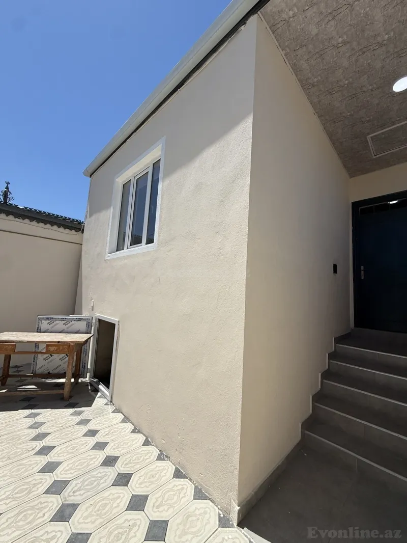 3 otaqlı Həyət evi 70 m² Binə Satılır