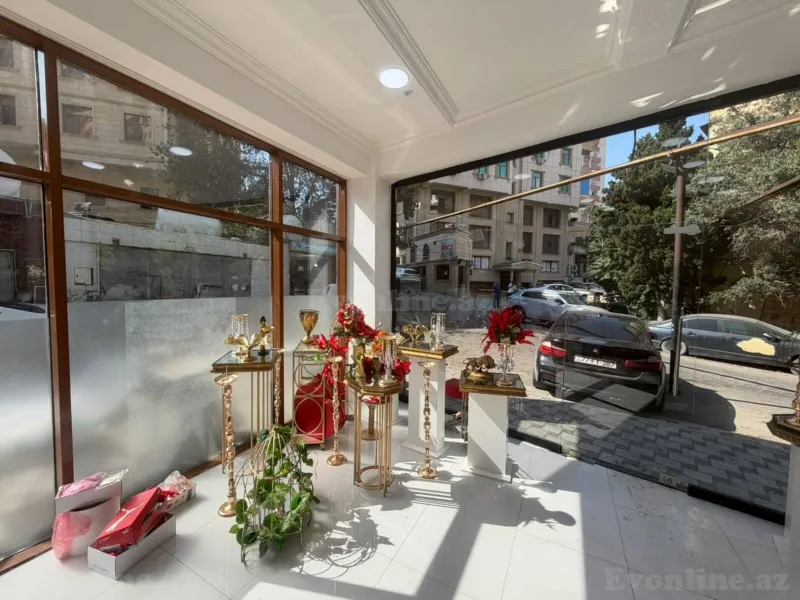 Obyekt 80 m² Memar Əcəmi m. Satılır