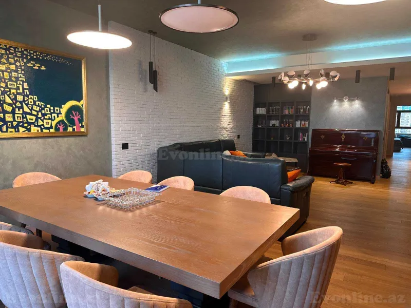 5 otaqlı Mənzil 250 m² Nizami m. Kirayə verilir