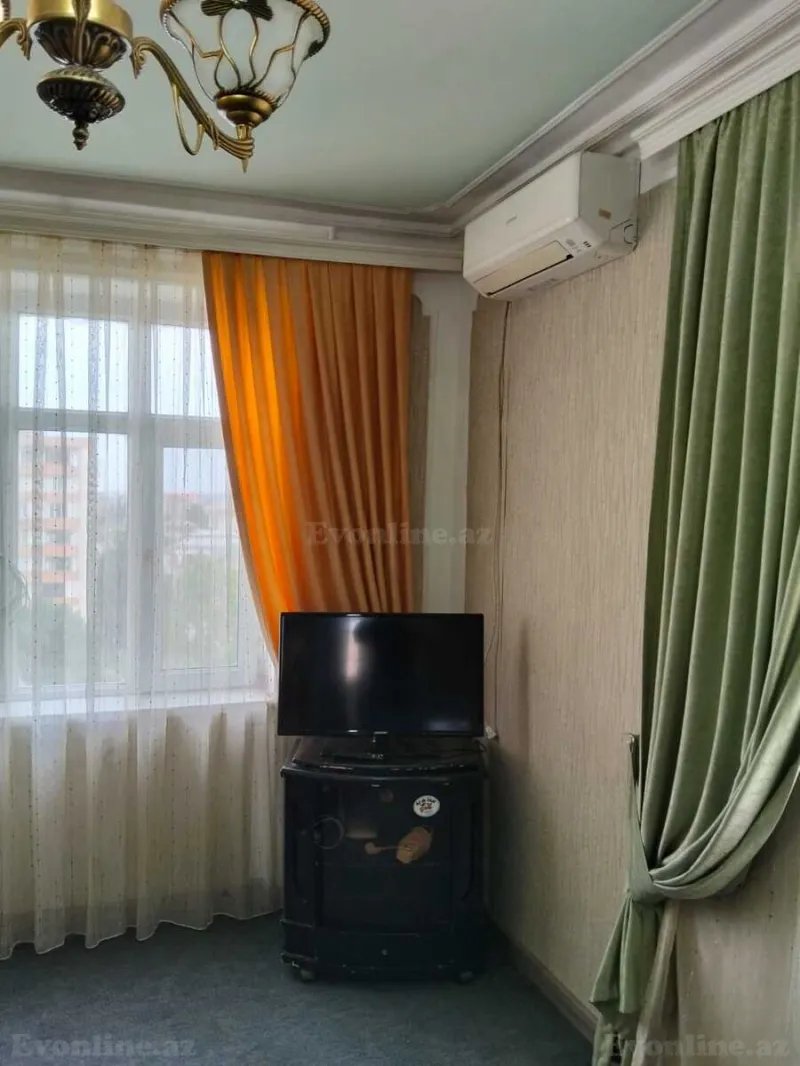 Kirayə verilir 2 otaqlı Mənzil Köhnə tikili 75 m² Bakıxanov - şəkil 3
